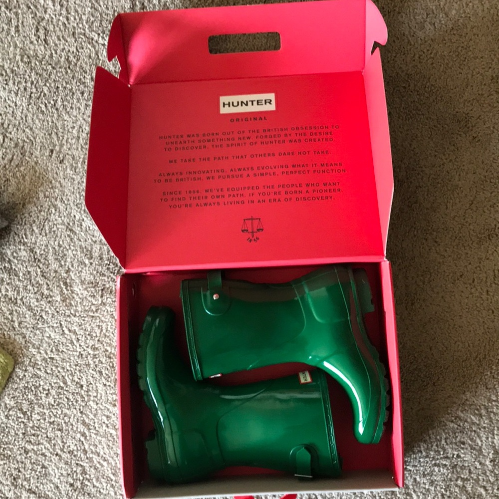 Hunter Glossy Emerald Green Short Rain Boots - Picture 8 of 8